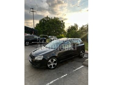 Volkswagen Golf 5, 4.000 €, 2007. Hečbek, Dizel | 1968 cm3, 240.000 km, 103kW (140 KS), Manuelni 6 brzina, 4/5 vrata, 5 sedišta, Sremčica