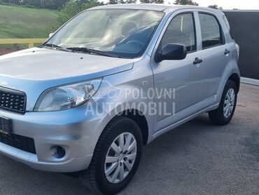 Daihatsu Terios 1,5 SVAJCARSKA, 6.450 €, 2010. Hečbek, Benzin | 1595 cm3, 223.000 km, 77kW (105 KS), Manuelni 5 brzina, 4/5 vrata, 5 sedišta, Valjevo