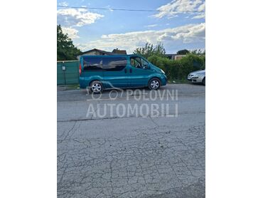 Opel Vivaro 2.0cdti tours (može zamena), 4.999 €, 2008. , 269.000 km, Putnički kombi, Dizel, 1998 cm3, Manuelni menjač, Paraćin