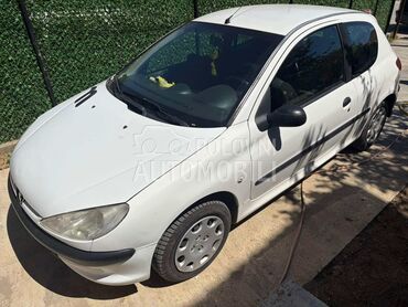 Peugeot 206 1.4hdi (može zamena), 2.200 €, 2008. Hečbek, Dizel | 1398 cm3, 220.000 km, 50kW (68 KS), Manuelni 5 brzina, 2/3 vrata, 5 sedišta, Vranje