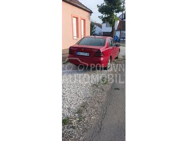 Mercedes Benz C 200 2.2, 1.450 €, 2003. Limuzina, Dizel | 2148 cm3, 420.000 km, 90kW (122 KS), Manuelni 6 brzina, 4/5 vrata, 5 sedišta, Zrenjanin