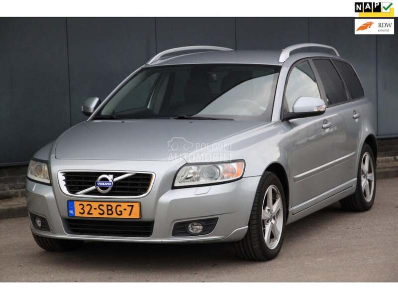 delovi polovni za Volvo V50 od 2004. do 2012. god.