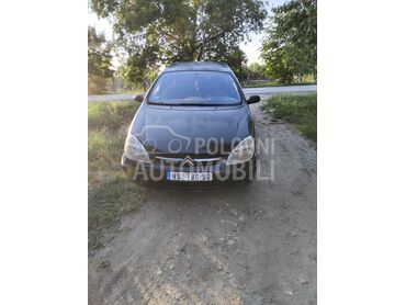 Citroen C5 (može zamena), 1.150 €, 2004. Limuzina, Benzin + Gas (TNG) | 1800 cm3, 320.000 km, 85kW (116 KS), Manuelni 5 brzina, 4/5 vrata, 5 sedišta, Kovilj