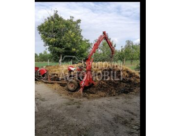 Grajfer rico, 2.800 €, 1980. , Priključni utovarivači, Ratarstvo, Vučena, Zrenjanin