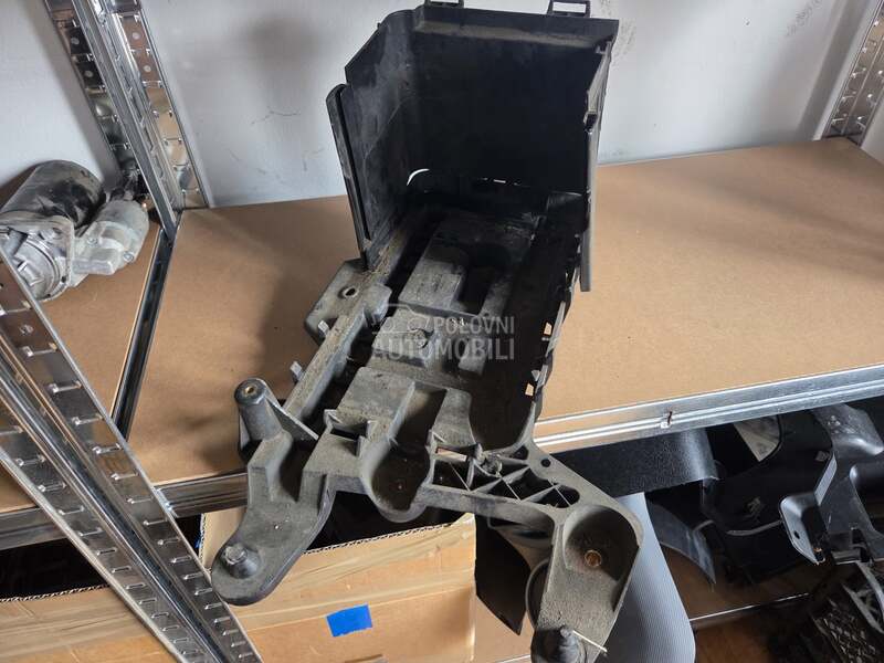 Nosac Akumulatora za Volkswagen Caddy od 2004. do 2010. god.