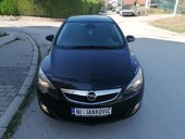 Opel Astra J 1.4i ESSENTIA CH