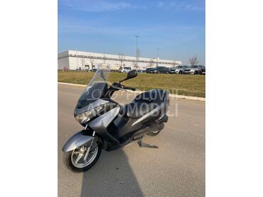 Suzuki Burgman, 1.470 €, 2008. , 200 cm3, 0 km, 13kW (18 KS), Scooter, Surčin