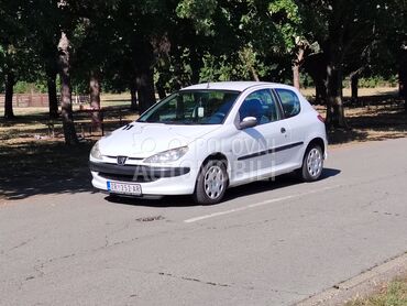 Peugeot 206 1.4 HDI, 1.700 €, 2004. Hečbek, Dizel | 1400 cm3, 300.000 km, 50kW (68 KS), Manuelni 5 brzina, 2/3 vrata, 5 sedišta, Zrenjanin
