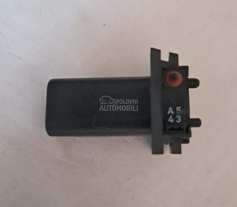 mikro prekidac brave gepek vrata za Citroen C4 Grand Picasso od 2007. do 2013. god.
