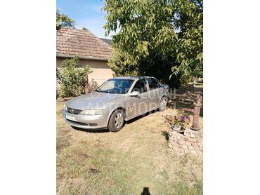 Opel Vectra C 2.0TDI, 1.100 €, 2001. Limuzina, Dizel | 2000 cm3, 292.844 km, 74kW (101 KS), Manuelni 5 brzina, 4/5 vrata, 5 sedišta, Bački Vinogradi