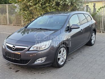 Opel Astra J N O V, 4.250 €, 2011. Karavan, Dizel | 1698 cm3, 249.853 km, 81kW (110 KS), Manuelni 6 brzina, 4/5 vrata, 5 sedišta, Rumenka