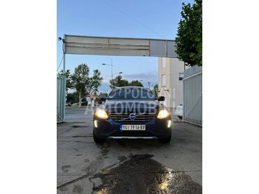 Volvo XC60 D4 OCEAN RACE, 14.500 €, 2014. Džip/SUV, Dizel | 1969 cm3, 290.122 km, 133kW (181 KS), Automatski / poluautomatski, 4/5 vrata, 5 sedišta, Novi Sad