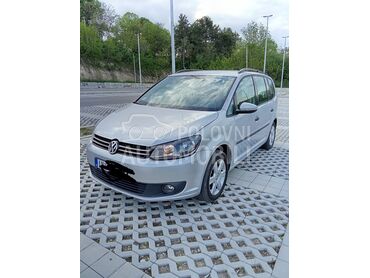 Volkswagen Touran, 5.400 €, 2010. Monovolumen (MiniVan), Benzin + Metan (CNG) | 1396 cm3, 300.000 km, 90kW (122 KS), Manuelni 6 brzina, 4/5 vrata, 5 sedišta, Inđija