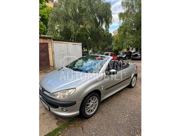 Peugeot 206 206 cc, 1.800 €, 2002. Kabriolet/Roadster, Benzin | 1600 cm3, 230.000 km, 80kW (109 KS), Manuelni 5 brzina, 2/3 vrata, 4 sedišta, Sombor