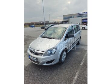 Opel Zafira, 2.500 €, 2011. Monovolumen (MiniVan), Dizel | 1686 cm3, 258.560 km, 81kW (110 KS), Manuelni 6 brzina, 4/5 vrata, 7 sedišta, Kragujevac