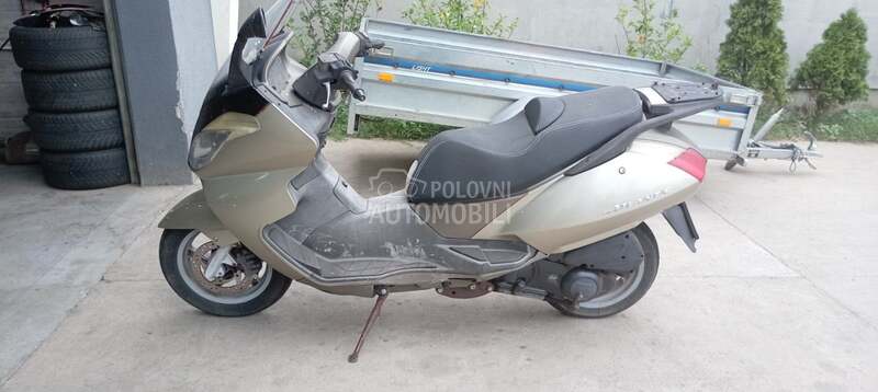Aprilia atlantik 200 delovi