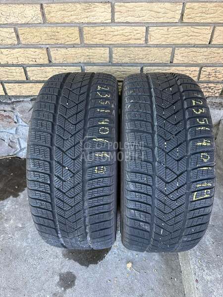 Pirelli 235/40 R19 Zimska