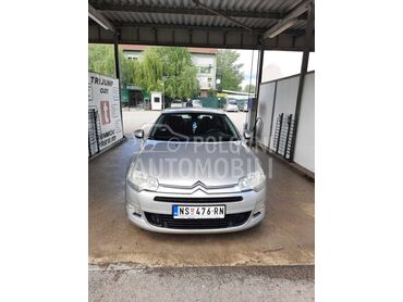 Citroen C5 2.0 HDI (može zamena), 3.700 €, 2008. Limuzina, Dizel | 1997 cm3, 289.500 km, 100kW (136 KS), Manuelni 6 brzina, 4/5 vrata, 5 sedišta, Novi Sad