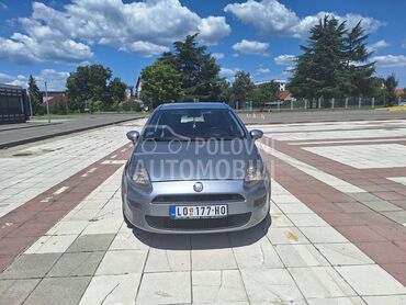 Fiat Grande Punto 1.3 mjt, 3.450 €, 2012. Hečbek, Dizel | 1248 cm3, 235.200 km, 63kW (86 KS), Manuelni 5 brzina, 4/5 vrata, 5 sedišta, Loznica