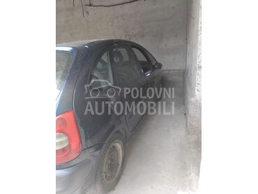 Citroen Xsara Picasso, Po dogovoru, 2001. Monovolumen (MiniVan), Benzin + Gas (TNG) | 1800 cm3, 320.000 km, 85kW (116 KS), Manuelni 5 brzina, 4/5 vrata, 5 sedišta, Doljevac