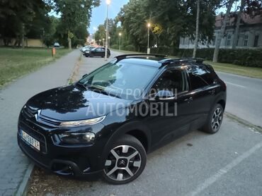 Citroen C4 Cactus 1.2 Puretech Shine, 10.500 €, 2018. Hečbek, Benzin | 1199 cm3, 81.000 km, 81kW (110 KS), Manuelni 5 brzina, 4/5 vrata, 5 sedišta, Kragujevac