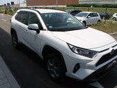 Toyota RAV 4 2.5 Hybrid (može zamena)