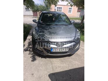Hyundai i30, 6.000 €, 2012. Hečbek, Dizel | 1600 cm3, 206.000 km, 81kW (110 KS), Manuelni 6 brzina, 4/5 vrata, 5 sedišta, Vrbas
