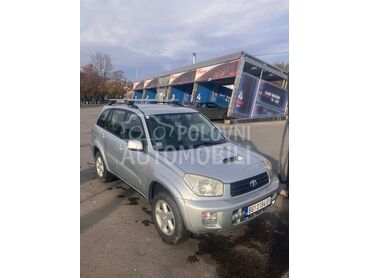 Toyota RAV 4 2.0 (može zamena), 6.500 €, 2004. Džip/SUV, Dizel | 1995 cm3, 194.000 km, 85kW (116 KS), Manuelni 5 brzina, 4/5 vrata, 5 sedišta, Obrenovac