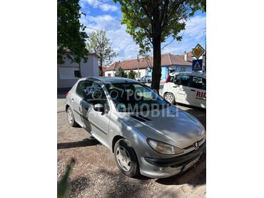 Peugeot 206 (može zamena), 1.200 €, 2001. Hečbek, Dizel | 1997 cm3, 333.333 km, 66kW (90 KS), Manuelni 5 brzina, 4/5 vrata, 5 sedišta, Kikinda
