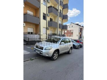 Toyota RAV 4 22-4x4 (može zamena), 6.100 €, 2007. Džip/SUV, Dizel | 2231 cm3, 341.000 km, 130kW (177 KS), Manuelni 6 brzina, 4/5 vrata, 5 sedišta, Beograd