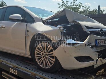 Opel Astra J 1.3 (može zamena), 2.200 €, 2011. Hečbek, Dizel | 1248 cm3, 210.000 km, 70kW (95 KS), Manuelni 5 brzina, 4/5 vrata, 5 sedišta, Obrenovac