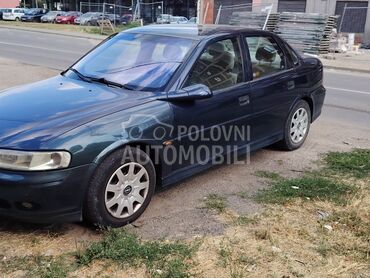 Opel Vectra B, 580 €, 2001. Limuzina, Dizel | 1994 cm3, 280.000 km, 74kW (101 KS), Manuelni 5 brzina, 4/5 vrata, 5 sedišta, Pančevo