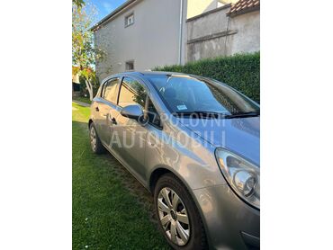 Opel Corsa D Opel corsa D, 2.700 €, 2008. Hečbek, Dizel | 1248 cm3, 23.000 km, 55kW (75 KS), Manuelni 5 brzina, 4/5 vrata, 5 sedišta, Stara Pazova