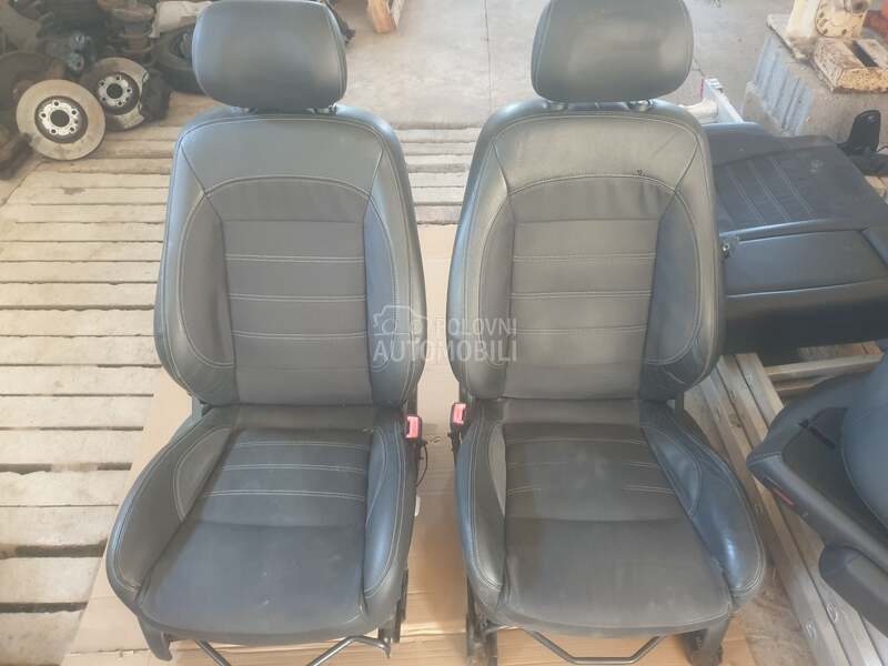 Delovi za Ford Mondeo Sedista kombinacija koza-platno