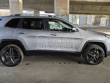 Jeep Cherokee KL 2.0 4x4 Limited, 13.900 €, 2015. Džip/SUV, Dizel | 1956 cm3, 186.000 km, 125kW (170 KS), Automatski / poluautomatski, 4/5 vrata, 5 sedišta, Čukarica