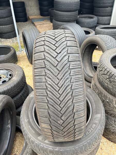 Michelin 215/55 R17 Zimska