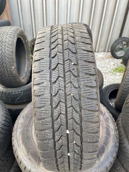 Goodyear 215/65 R16 Zimska