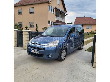 Citroen Berlingo (može zamena), 4.950 €, 2010. Limuzina, Dizel | 1598 cm3, 199.250 km, 66kW (90 KS), Manuelni 5 brzina, 4/5 vrata, 5 sedišta, Jadranska Lešnica