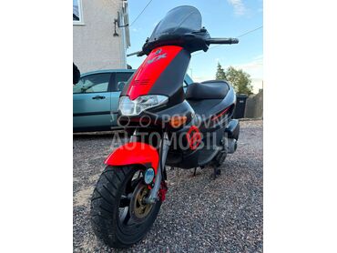 Gilera Runner Kupujem, Po dogovoru, 2004. , 200 cm3, 100 km, 16kW (22 KS), Scooter, Beograd