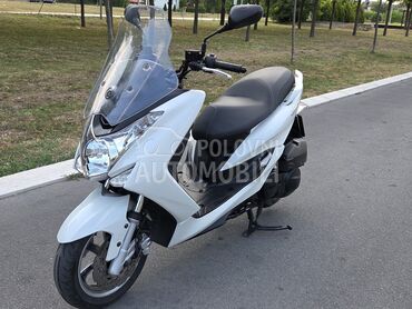 Yamaha Majesty 125cc, 2.599 €, 2015. , 125 cm3, 28.950 km, 9kW (12 KS), Scooter, Obrenovac