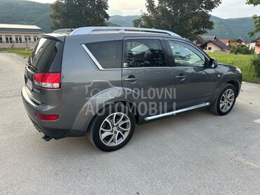 Citroen C-Crosser 2.2 HDI (može zamena), 5.600 €, 2007. Džip/SUV, Dizel | 2148 cm3, 317.000 km, 115kW (156 KS), Manuelni 6 brzina, 4/5 vrata, 7 sedišta, Bajina Bašta