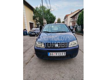 Fiat Punto, 1.100 €, 2003. Hečbek, Benzin | 1242 cm3, 201.697 km, 44kW (60 KS), Manuelni 5 brzina, 2/3 vrata, 5 sedišta, Bežanijska Kosa