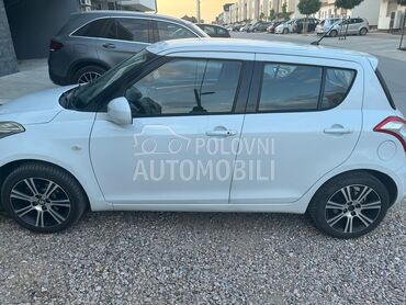 Suzuki Swift, 5.500 €, 2011. Hečbek, Benzin | 1242 cm3, 177.508 km, 69kW (94 KS), Manuelni 5 brzina, 4/5 vrata, 5 sedišta, Novi Sad