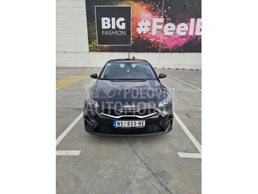 Kia cee`d 1.0 T-GDi EX FUN (može zamena), 17.000 €, 2024. Hečbek, Benzin | 998 cm3, 8.900 km, 74kW (101 KS), Manuelni 6 brzina, 4/5 vrata, 5 sedišta, Novi Sad