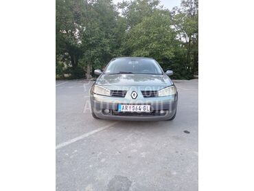 Renault Megane 1.6 16v (može zamena), 1.100 €, 2003. Limuzina, Benzin | 1598 cm3, 273.688 km, 83kW (113 KS), Manuelni 5 brzina, 4/5 vrata, 5 sedišta, Aranđelovac