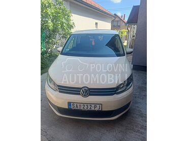 Volkswagen Touran 1,6 tdi (može zamena), 4.900 €, 2012. Monovolumen (MiniVan), Dizel | 1598 cm3, 320.000 km, 77kW (105 KS), Automatski / poluautomatski, 4/5 vrata, 5 sedišta, Jevremovac
