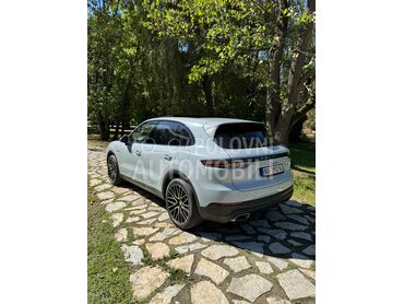 Porsche Cayenne E-hybrid 462 (može zamena), 69.990 €, 2021. Džip/SUV, Plug-in hibrid | 2998 cm3, 132.890 km, 340kW (462 KS), Automatski / poluautomatski, 4/5 vrata, 5 sedišta, Banovo Brdo