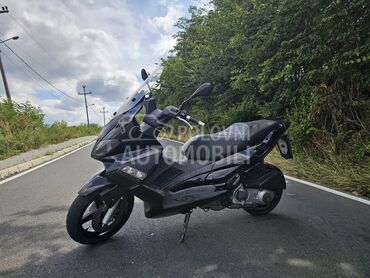 Gilera nexus, 2.500 €, 2009. , 278 cm3, 30.000 km, 16kW (22 KS), Scooter, Umka
