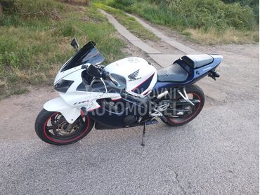 Honda CBR F4i (može zamena), 3.300 €, 2002. , 600 cm3, 44.000 km, 88kW (120 KS), Sport / Super sport, Bačka Topola