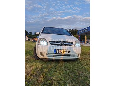 Opel Meriva, 1.450 €, 2004. Monovolumen (MiniVan), Dizel | 1686 cm3, 386.222 km, 55kW (75 KS), Manuelni 5 brzina, 4/5 vrata, 5 sedišta, Mladenovac